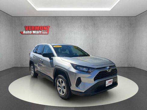 Used 2022 Toyota RAV4 LE image 1