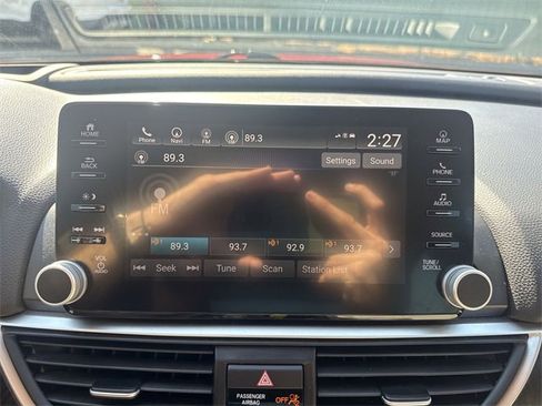 Used 2018 Honda Accord Touring image 16