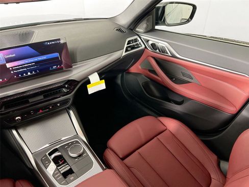 New 2026 BMW 430i xDrive w/ M Sport Package AWD/4WD image 22