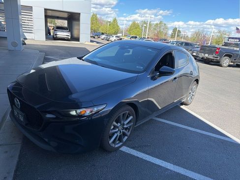 Used 2021 MAZDA MAZDA3 s image 1