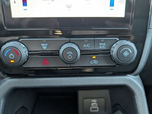 Used 2025 Ford Ranger XLT w/ FX4 Off-Road Package AWD/4WD image 31