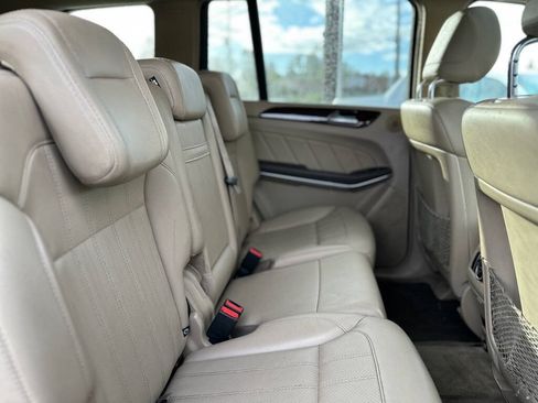 Used 2013 Mercedes-Benz GL 450 4MATIC image 22