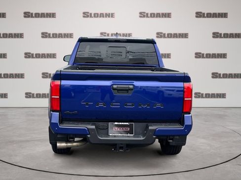 Used 2025 Toyota Tacoma SR5 AWD/4WD image 4