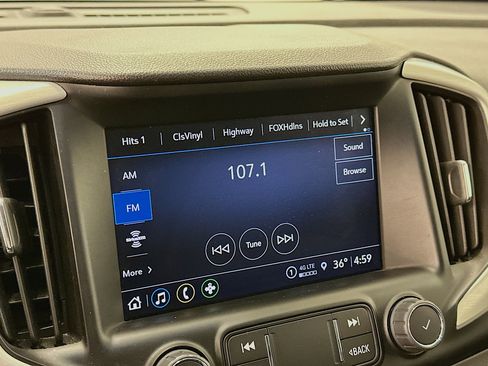 Used 2024 GMC Terrain SLT image 21