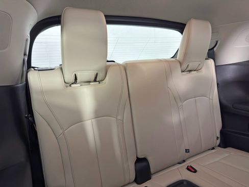 Used 2024 INFINITI QX60 Luxe image 40