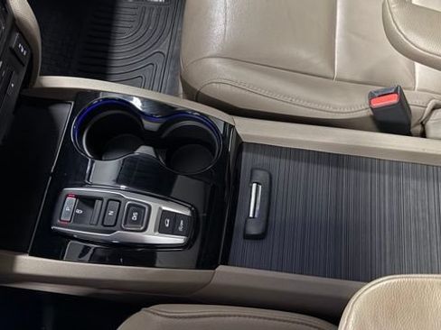 Used 2017 Honda Pilot Touring image 42