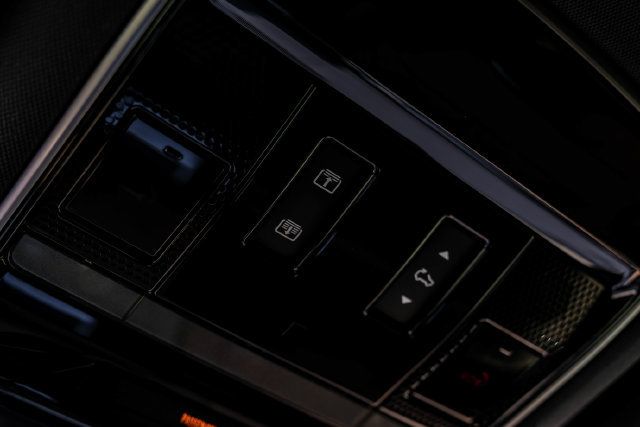 New 2026 Land Rover Range Rover SE AWD/4WD image 33