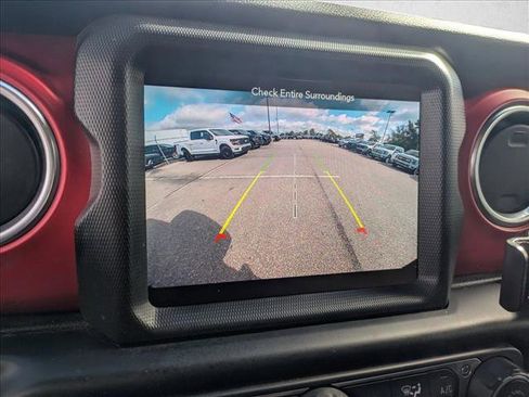 Used 2021 Jeep Wrangler Unlimited Rubicon image 13