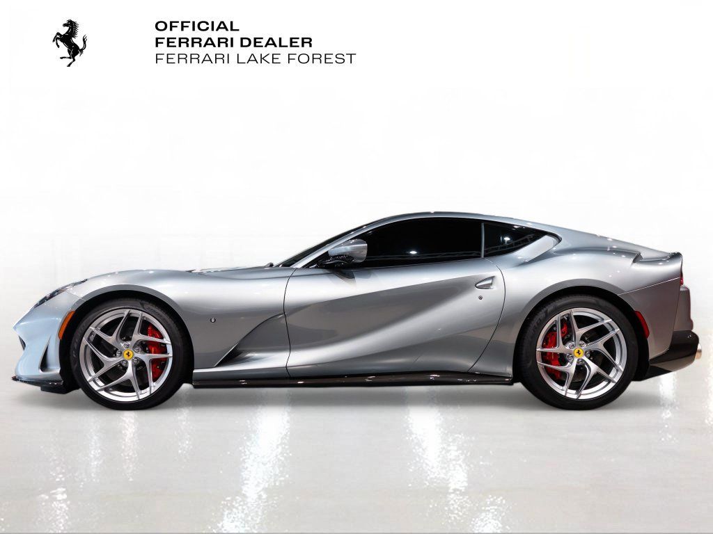 Used 2020 Ferrari 812 Superfast RWD image 3