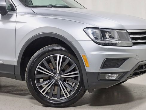 Used 2019 Volkswagen Tiguan SEL w/ 3rd Row Seat Package image 5