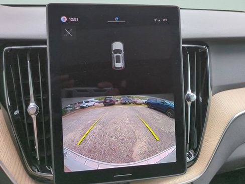 New 2026 Volvo XC60 B5 Core AWD/4WD image 17