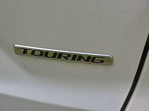Used 2019 Honda CR-V Touring image 19