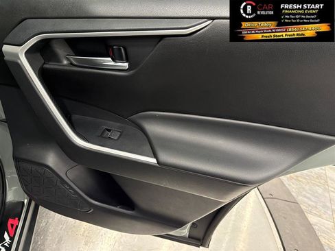 Used 2022 Toyota RAV4 XLE image 50