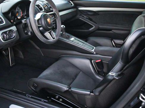 Used 2016 Porsche Cayman GT4 RWD image 4