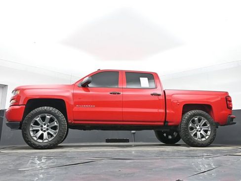 Used 2018 Chevrolet Silverado 1500 Custom w/ Custom Value Package image 43