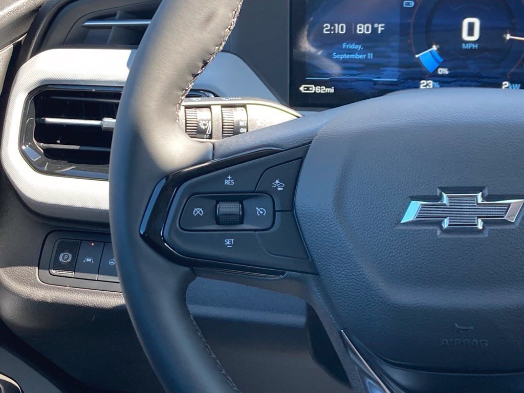 New 2027 Chevrolet Bolt LT w/ Comfort Package FWD image 8