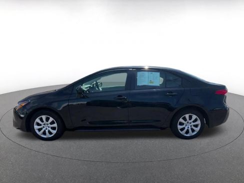 Used 2025 Toyota Corolla LE FWD image 9