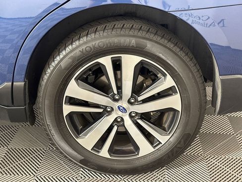 Used 2019 Subaru Outback 2.5i Limited AWD/4WD image 10