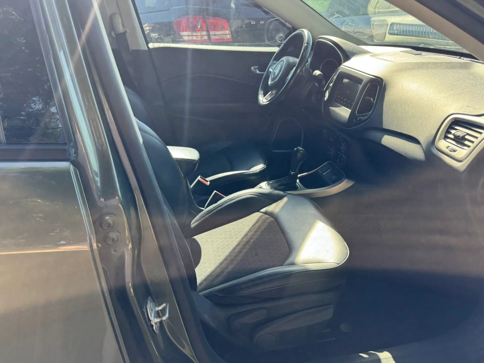 Used 2020 Jeep Compass Latitude w/ Popular Equipment Group FWD image 25
