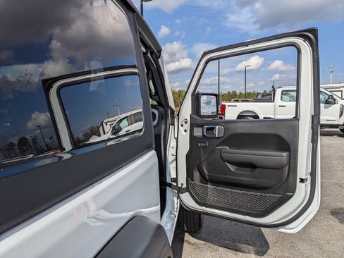 New 2026 Jeep Wrangler Sport image 39