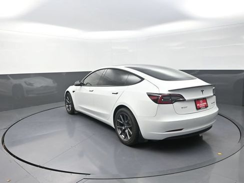 Used 2022 Tesla Model 3 Long Range AWD/4WD image 50