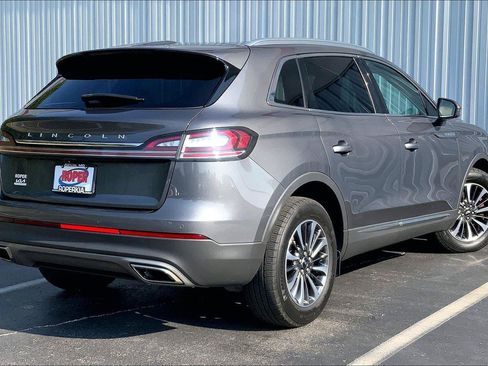Used 2023 Lincoln Nautilus Reserve AWD/4WD image 10