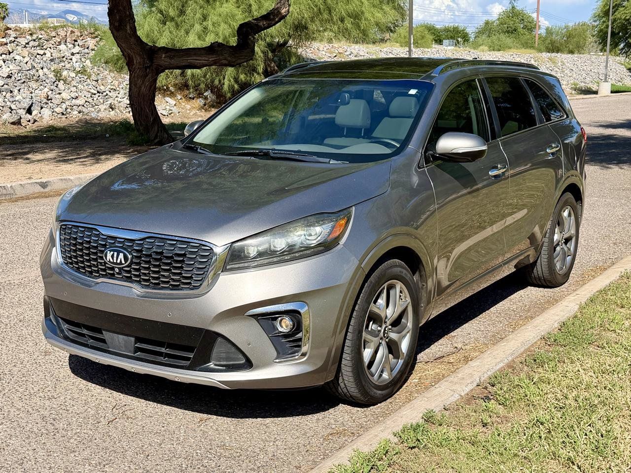 Used 2019 Kia Sorento SX w/ SX Touring Package FWD image 1
