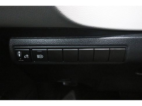 Used 2022 Toyota Corolla LE image 21