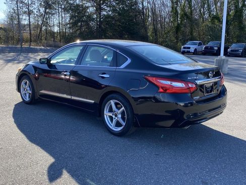 Used 2016 Nissan Altima 2.5 S w/ Power Driver Seat Package image 5
