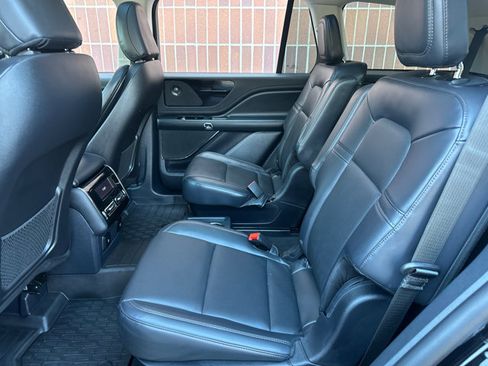 Used 2025 Lincoln Aviator AWD w/ Equipment Group 101A image 31