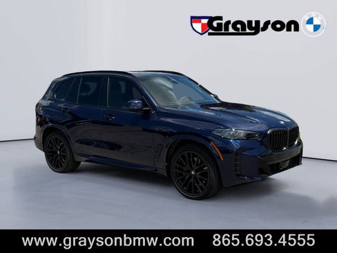 Used 2025 BMW X5 xDrive40i w/ M Sport Package AWD/4WD image 1