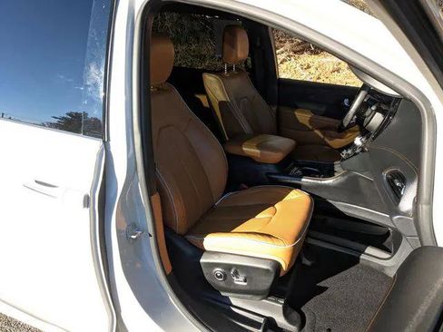 Certified 2021 Chrysler Pacifica Pinnacle image 31