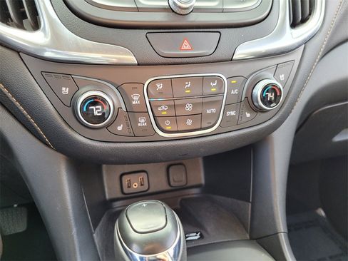 Used 2018 Chevrolet Equinox Premier image 30