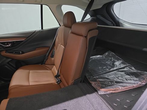 Used 2022 Subaru Outback Touring image 11
