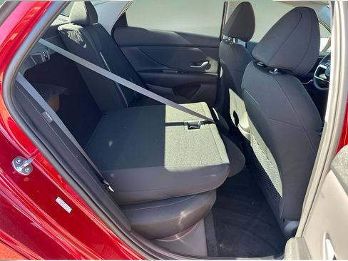 New 2025 Hyundai Elantra SEL image 24