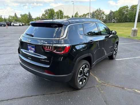 Used 2023 Jeep Compass Limited AWD/4WD image 3