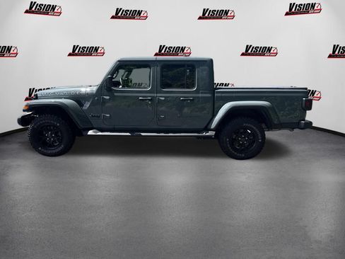 Used 2025 Jeep Gladiator Sport AWD/4WD image 8