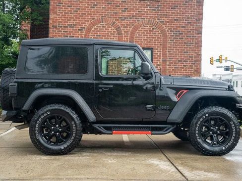 Used 2021 Jeep Wrangler Sport AWD/4WD image 4