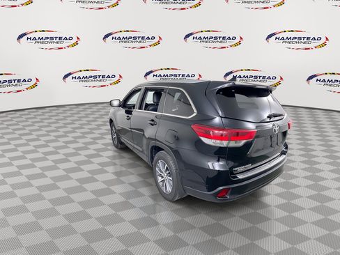 Used 2017 Toyota Highlander XLE image 6