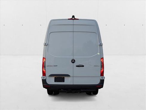 New 2025 Mercedes-Benz Sprinter 4500 image 8