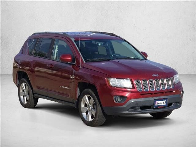 Used 2016 Jeep Compass Latitude FWD image 3