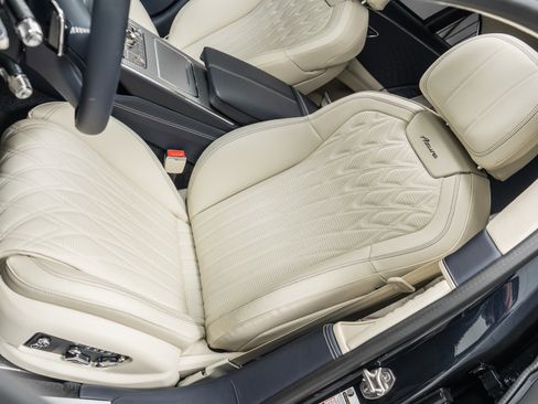 Used 2026 Bentley Flying Spur Plug-In Hybrid AWD/4WD image 23