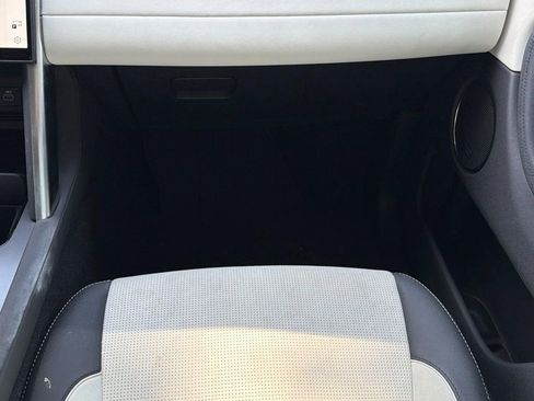 Used 2025 Land Rover Discovery Sport S AWD/4WD image 32
