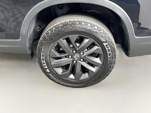 Used 2023 Honda Ridgeline Sport image 9