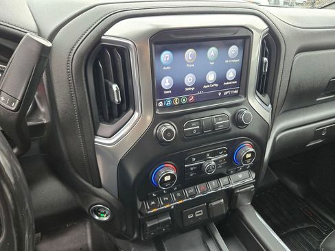 Used 2019 Chevrolet Silverado 1500 LTZ w/ LTZ Premium Package AWD/4WD image 7
