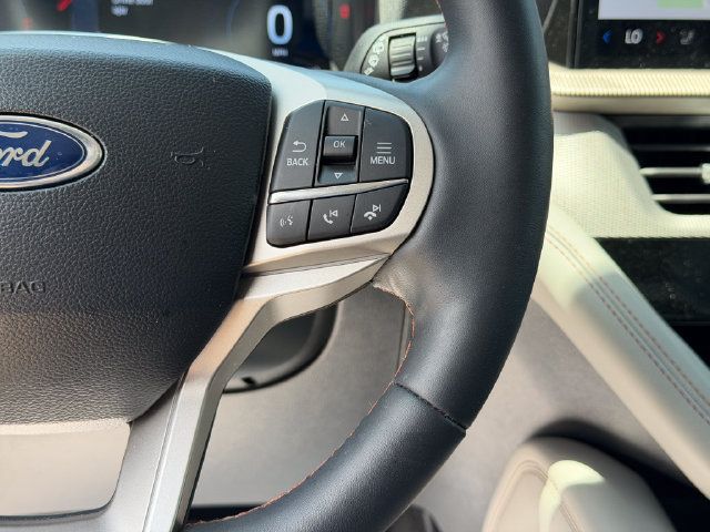 Used 2026 Ford Explorer Active w/ Active Comfort Package RWD image 12