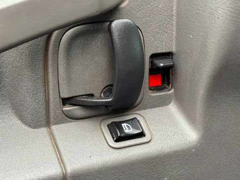 Used 2019 Chevrolet Express 3500 LS image 21