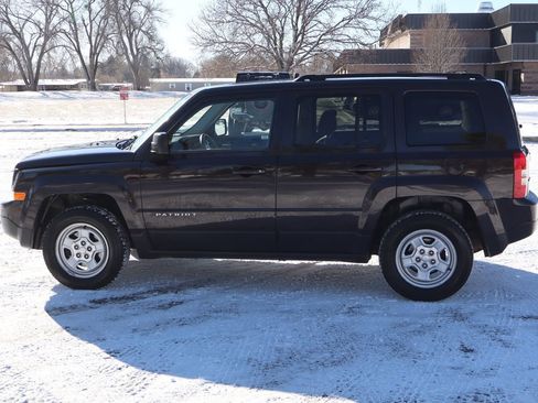 Used 2014 Jeep Patriot Sport w/ Power Value Group image 9