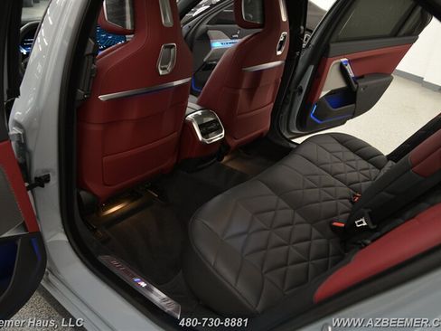 Used 2024 BMW 740i w/ M Sport Professional Package RWD image 29