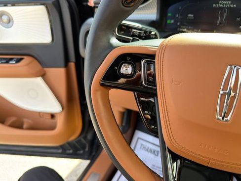 Used 2024 Lincoln Aviator Black Label w/ Jet Package image 49